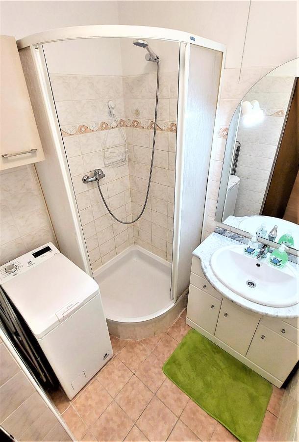 "Like A Home" Apartment บราติสลาวา ภายนอก รูปภาพ